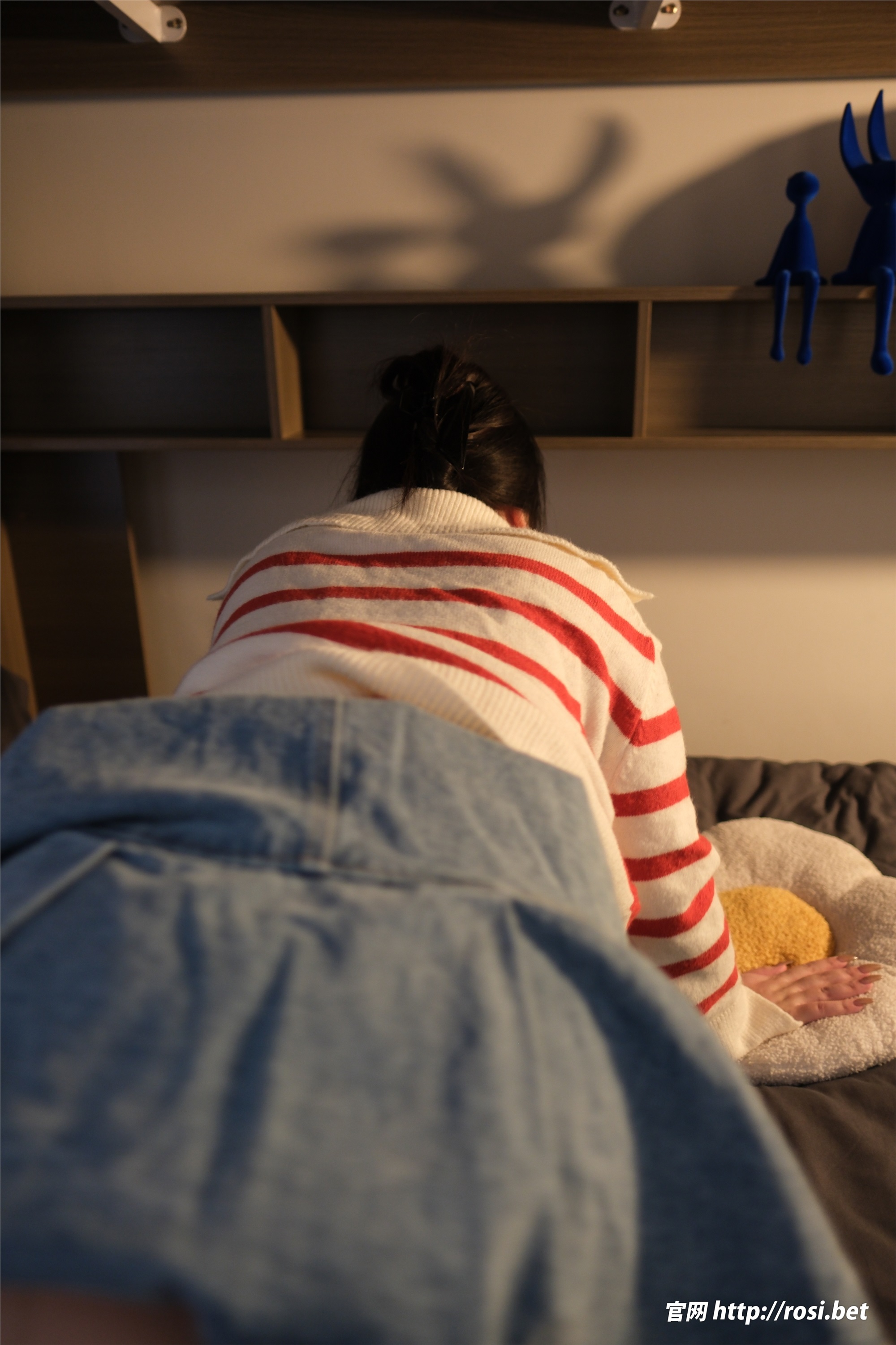 ROSI写真 2025.11.11 NO.5090